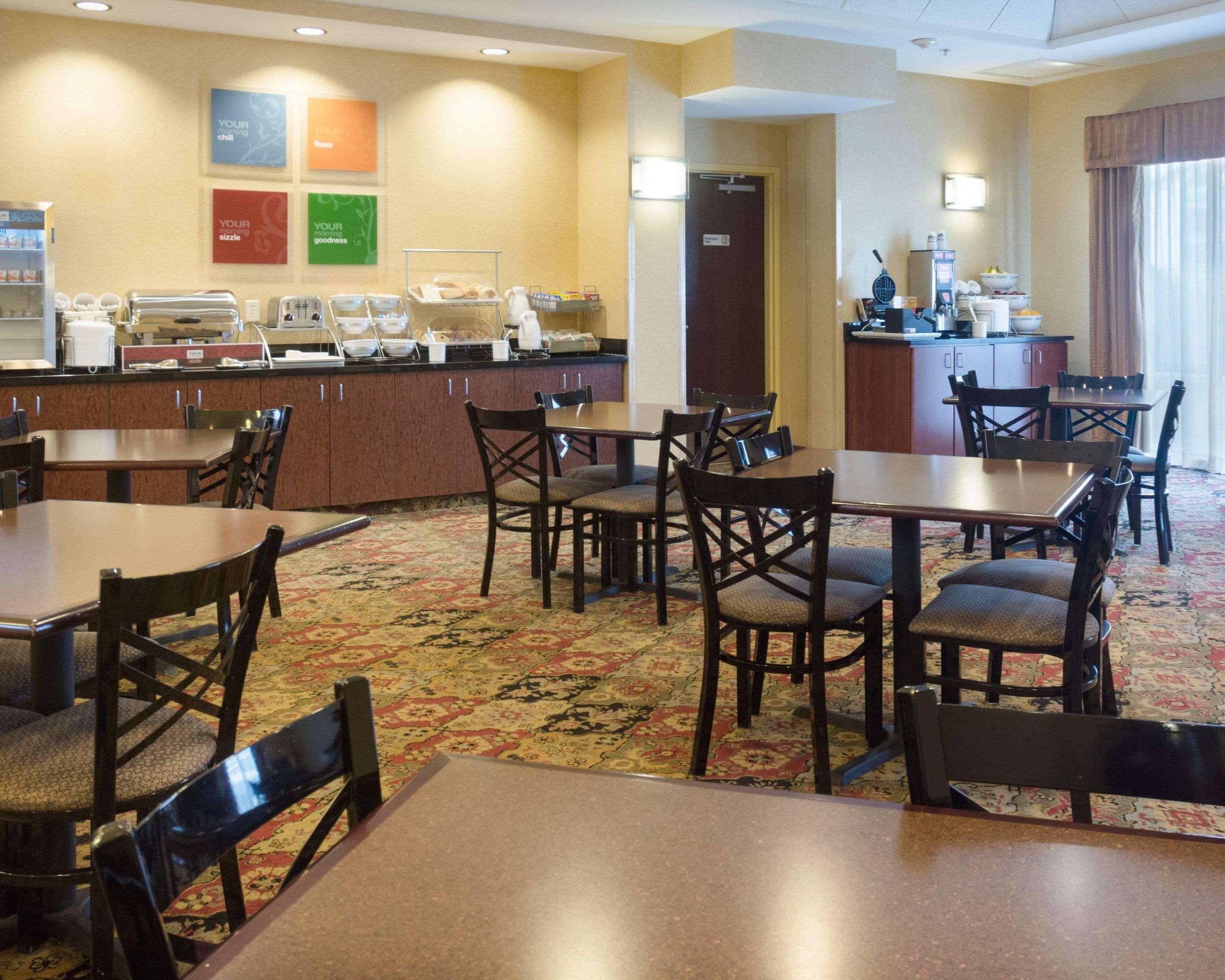 Comfort Suites Fredericksburg North Ngoại thất bức ảnh