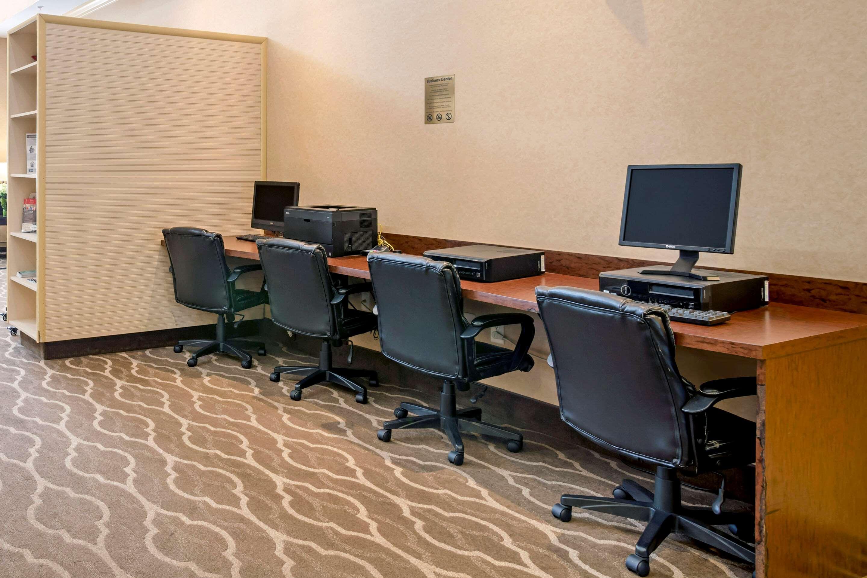 Comfort Suites Fredericksburg North Ngoại thất bức ảnh